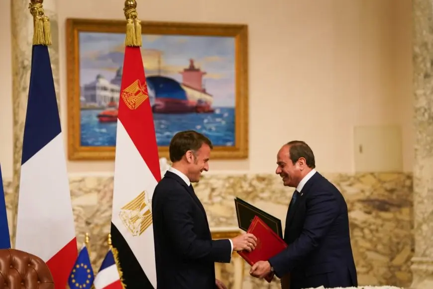 ماكرون: مصر شريك استراتيجي وصديق تاريخي لفرنسا