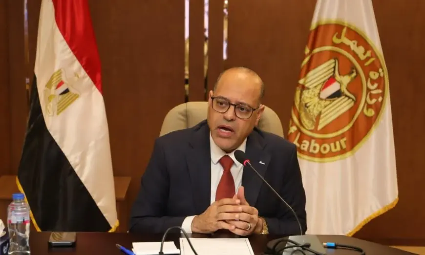 وزير العمل يهنئ الرئيس السيسي بمناسبة الاحتفال بعيد العمال