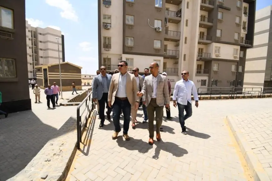 وزير الإسكان يتفقد مشروع «سكن مصر» بأرض المعارض بالقاهرة الجديدة
