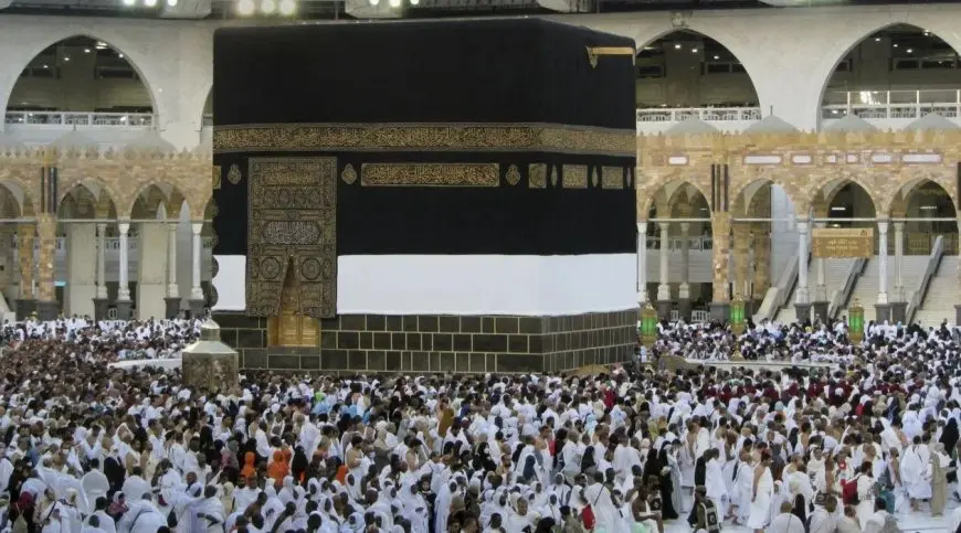 العج والثج.. دينا أبو الخير توضح أنواع الحج كما أخبر النبي ﷺ