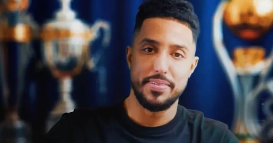 الهلال يمدد عقد القائد سالم الدوسري حتى عام 2027