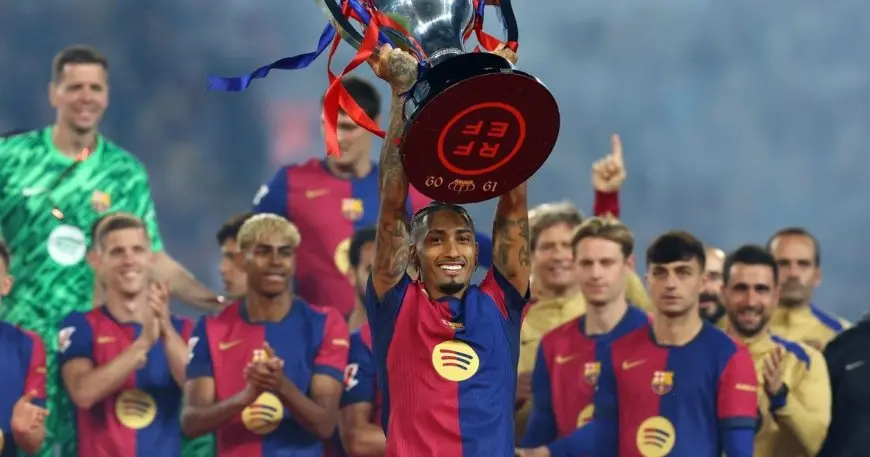 عرض برشلونة لتجديد العقد لا يرضي رافينيا.. فما السبب؟