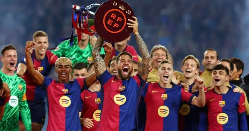 مدافع برشلونة مهدد بالاستبعاد عن منتخب إسبانيا بسبب أسباب سياسية