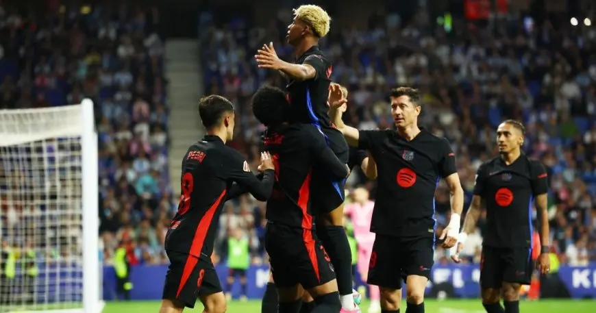 برشلونة يشرع في التحضيرات للموسم القادم.. ما الذي يدور في أذهان فليك؟