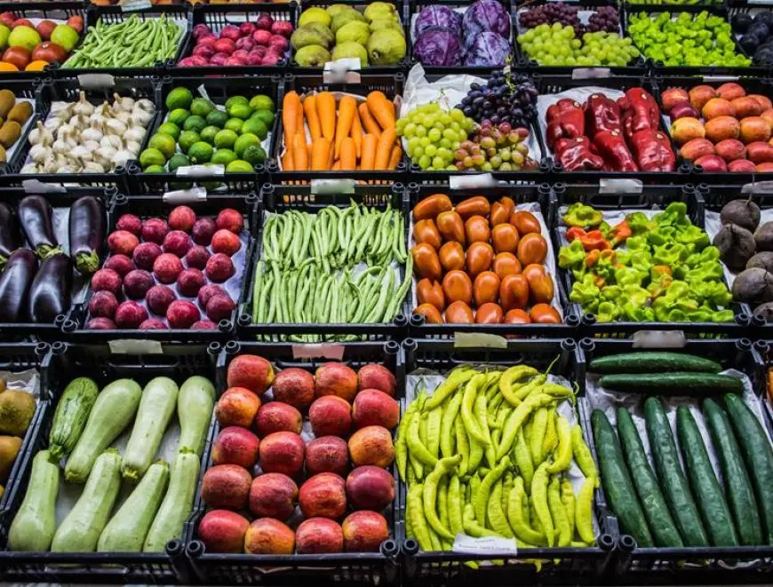 أسعار الخضروات والفاكهة اليوم الخميس.. الطماطم تبدأ من 6 جنيهات