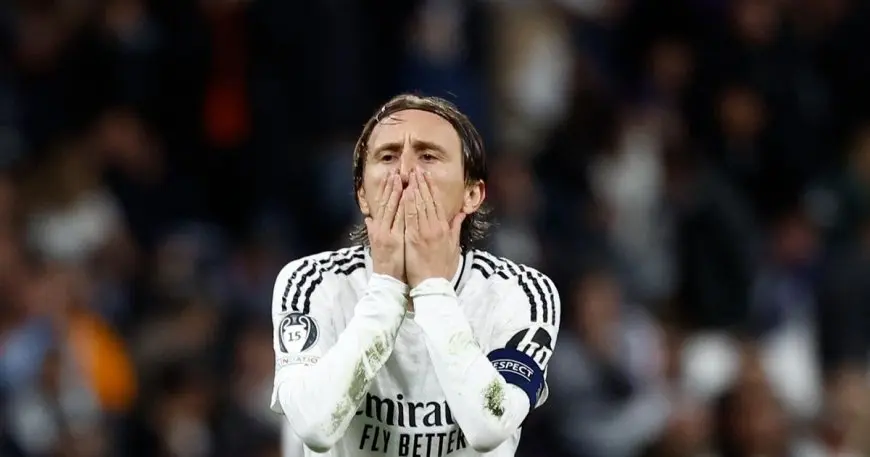 حقيقة إجبار مودريتش على مغادرة ريال مدريد والعروض السعودية المقدمة له