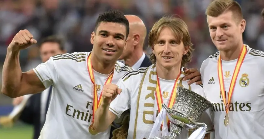 “انتهاء “مثلث برمودا” برحيل مودريتش عن ريال مدريد”
