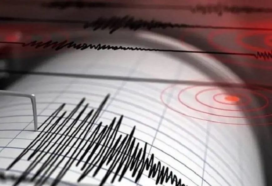 زلزال بقوة 5.7 يضرب هذه الدولة.. ويدمر عشرات المنازل