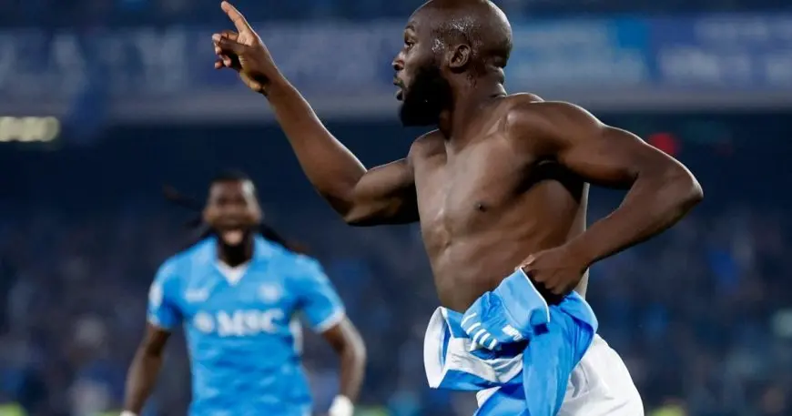 نابولي يتوج بلقب الدوري الإيطالي بعد منافسة شديدة مع إنتر ميلان