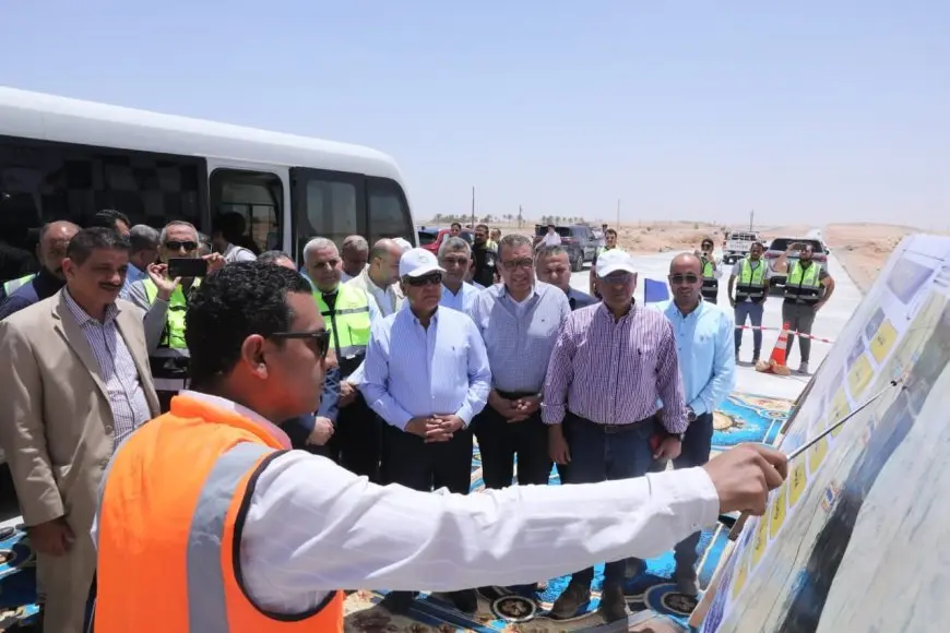 كامل الوزير يتفقد المنطقة الصناعية بمحافظة المنيا ويفتتح مصنع جولدن افينيو للملابس
