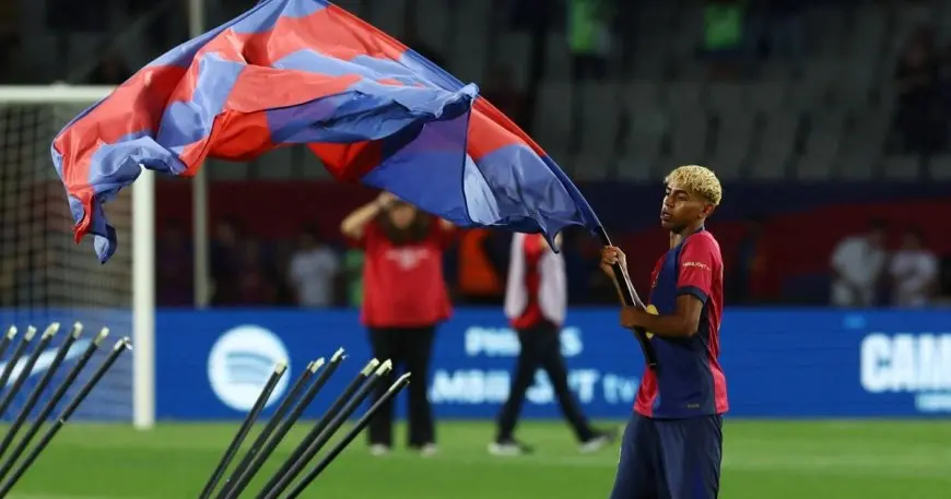 من هم أصغر اللاعبين الذين لعبوا مع برشلونة في المباريات الرسمية؟