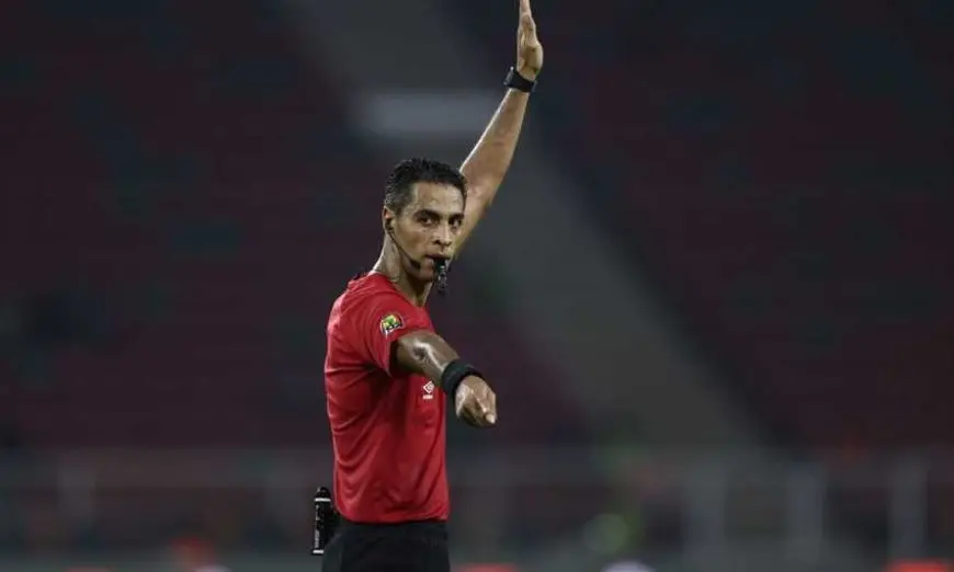 أمين عمر حكمًا لمباراة الأهلي وفاركو في ليلة حسم الدوري المصري
