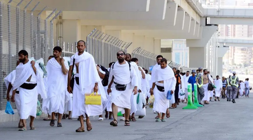 توجيهات مستمرة لوزير السياحة بتعزيز جودة الخدمات المقدمة لحجاج السياحة
